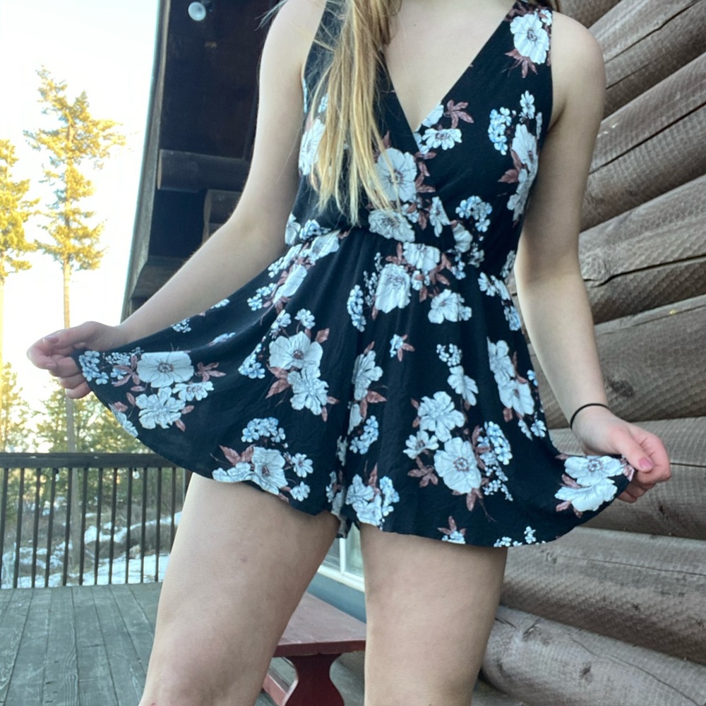 MAHINA BLACK ROMPER